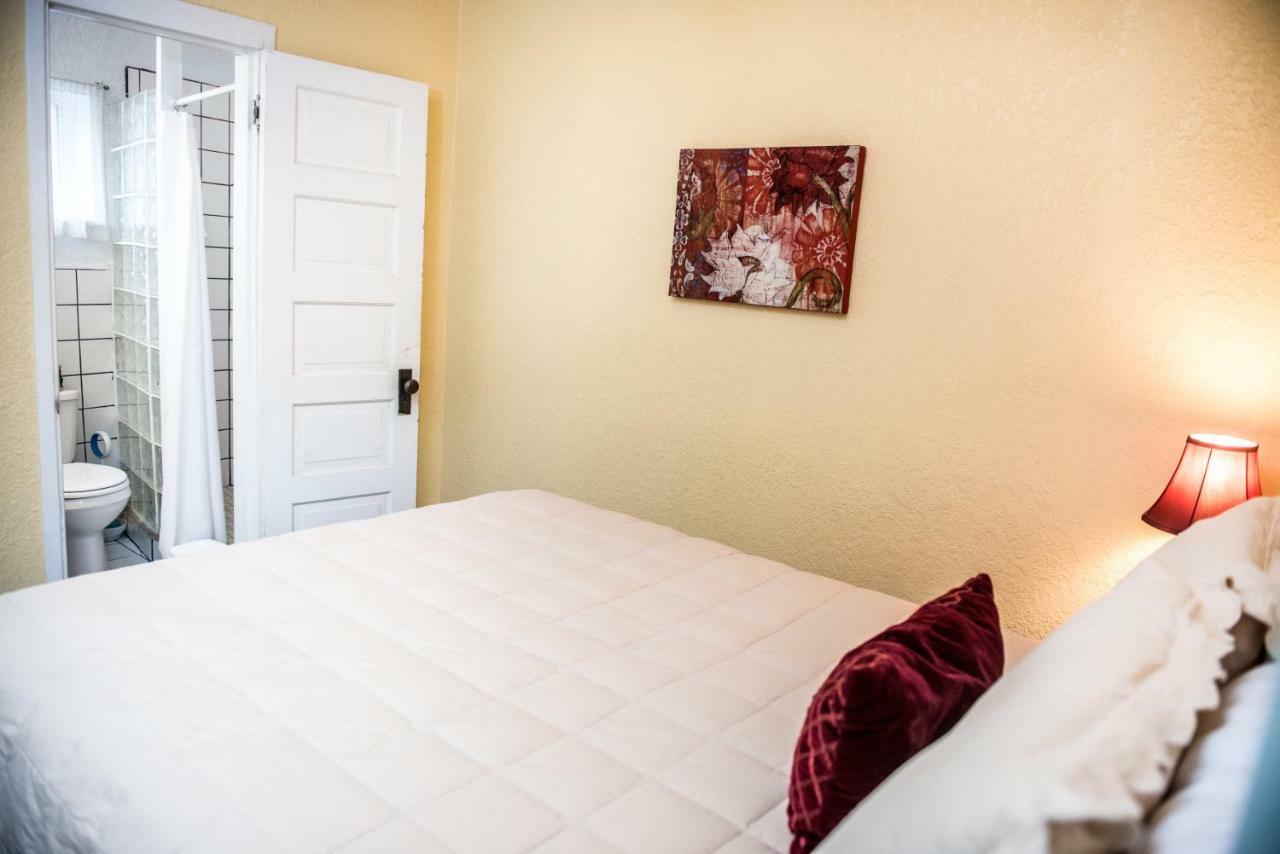 ביסבי Jonquil Motel מראה חיצוני תמונה